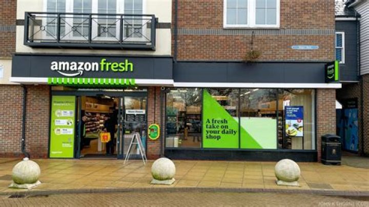 Discovering Local Amazon Stores: Tiendas de Amazon Cerca de Mi