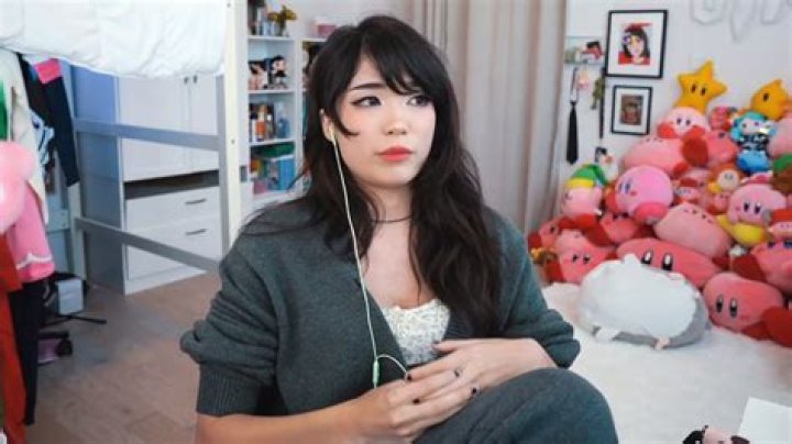 Emiru Hot: The Rising Star in the World of Streaming