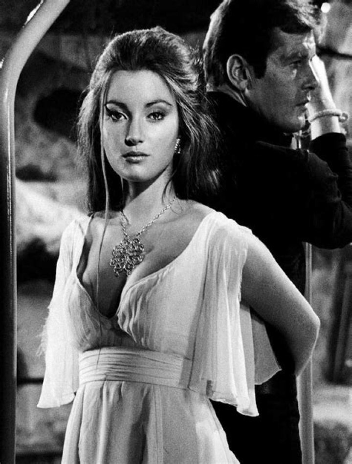 Jane Seymour Nude: Exploring the Iconic Moments of a Timeless Actress