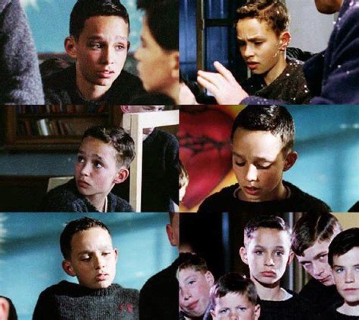 Young Robert Sheehan: Rising Star and Heartthrob
